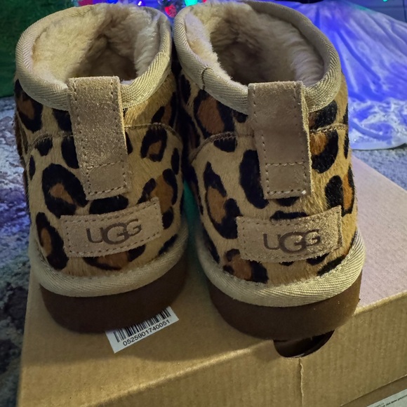 Ugg Ultra Mini Classic Boot Spotty - Picture 8 of 10